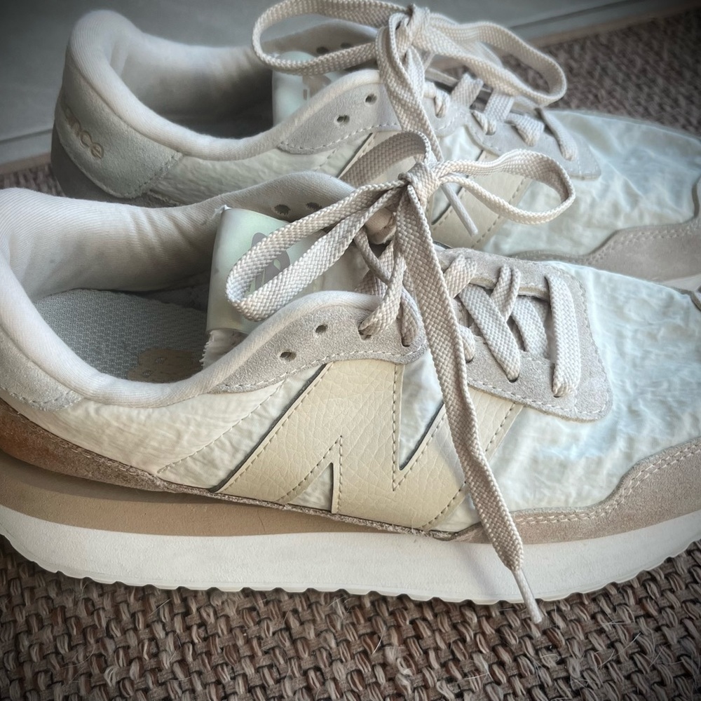 New Balance 237 Women’s Size 7.5